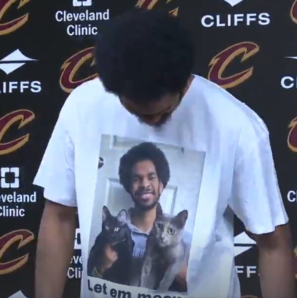 Jarrett Allen found a "Let Em Meow" t-shirt