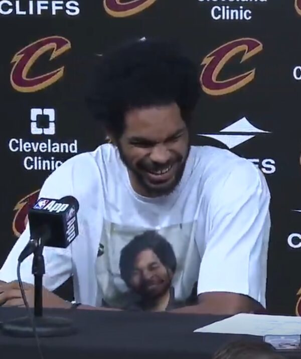 Jarrett Allen found a "Let Em Meow" t-shirt